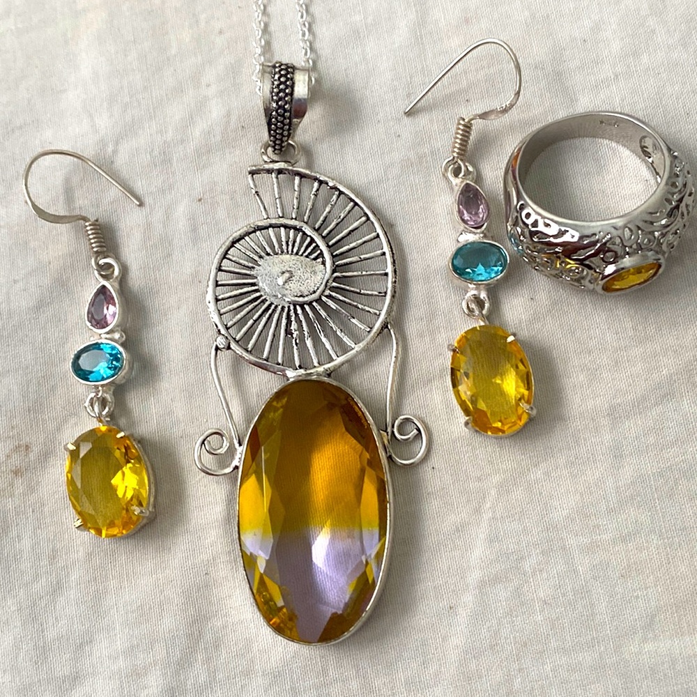 3 piece beautiful earrings, pendant and ring
